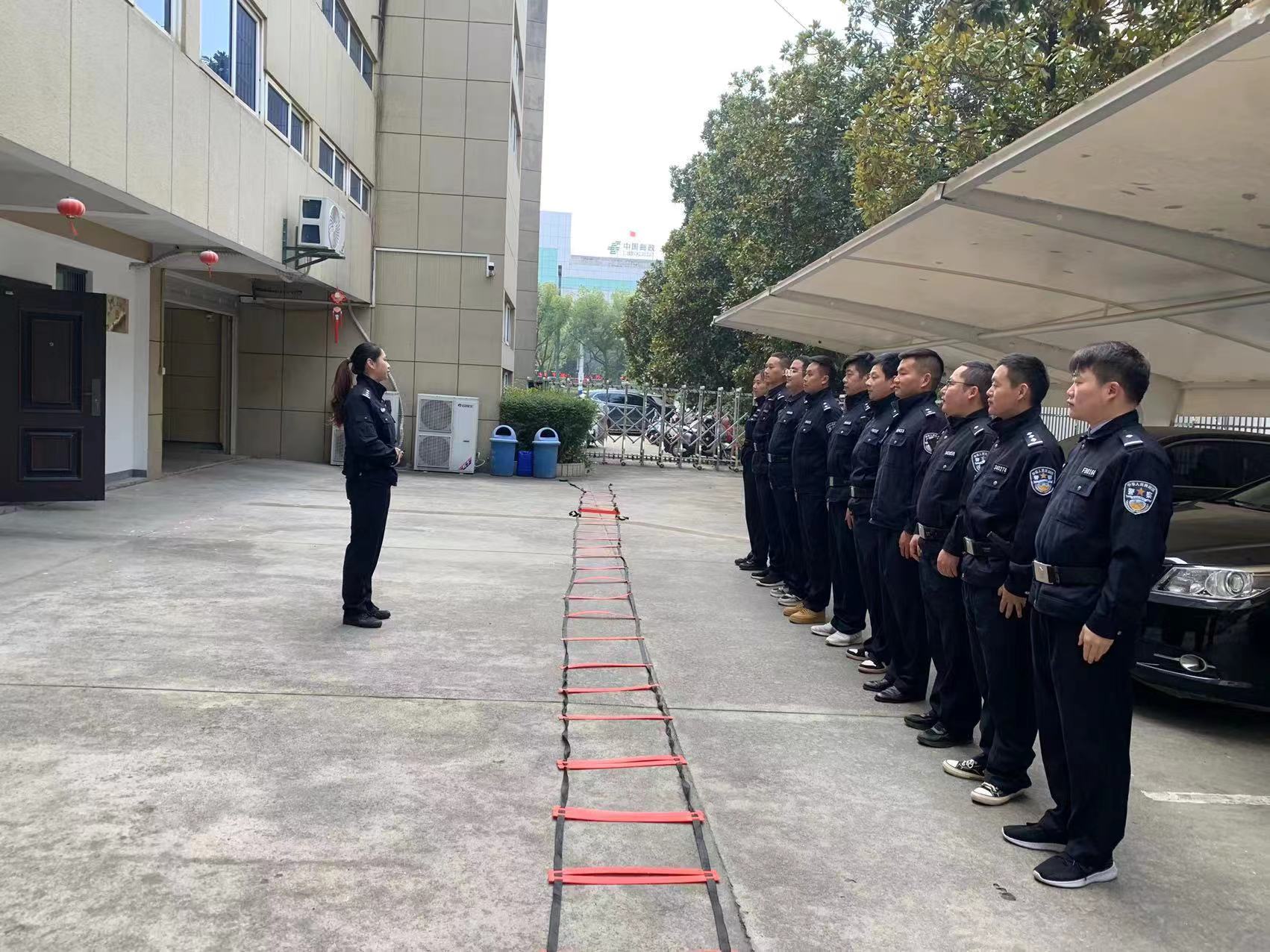 南陵县法院司法警察大队开展警务技能实训展示活动